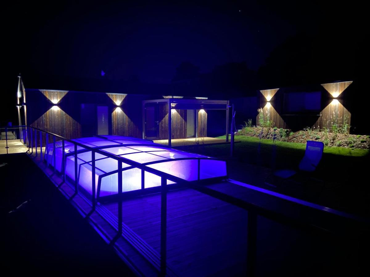 Nowe Domki Deluxe Z Widokiem Na Zatoke Z Basenem I Sauna Oslonino 외부 사진
