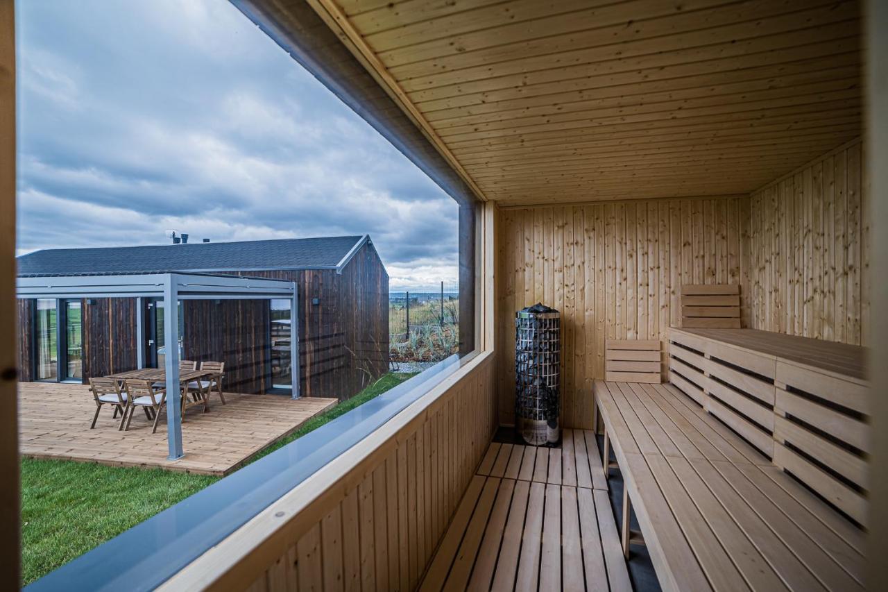 Nowe Domki Deluxe Z Widokiem Na Zatoke Z Basenem I Sauna Oslonino 외부 사진