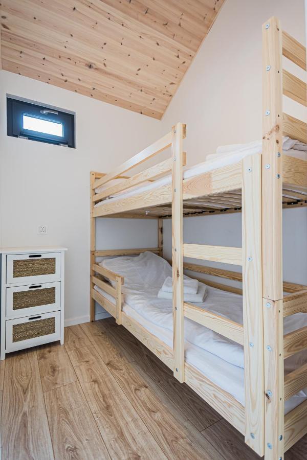 Nowe Domki Deluxe Z Widokiem Na Zatoke Z Basenem I Sauna Oslonino 외부 사진