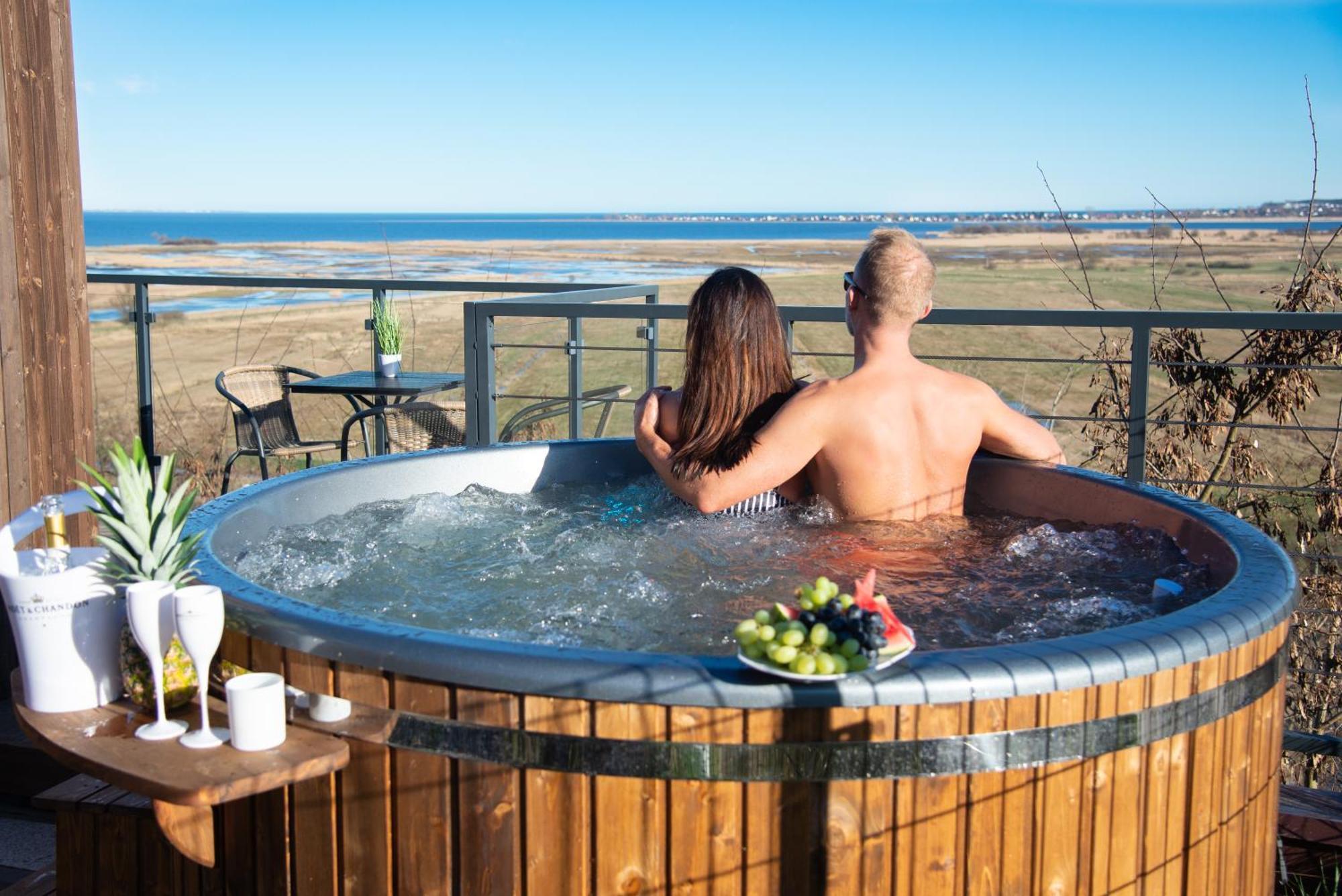 Nowe Domki Deluxe Z Widokiem Na Zatoke Z Basenem I Sauna Oslonino 외부 사진